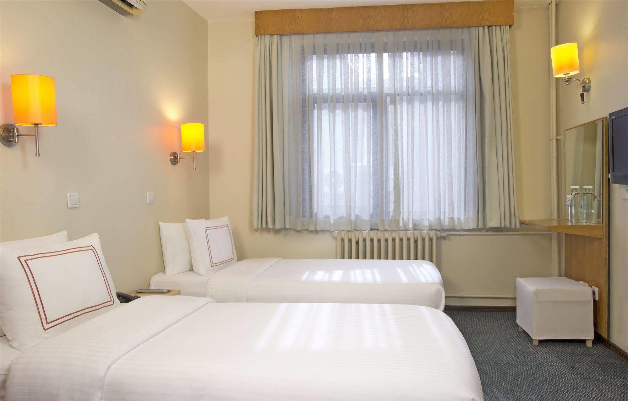 Ilkay Hotel Istanbul Bilik gambar
