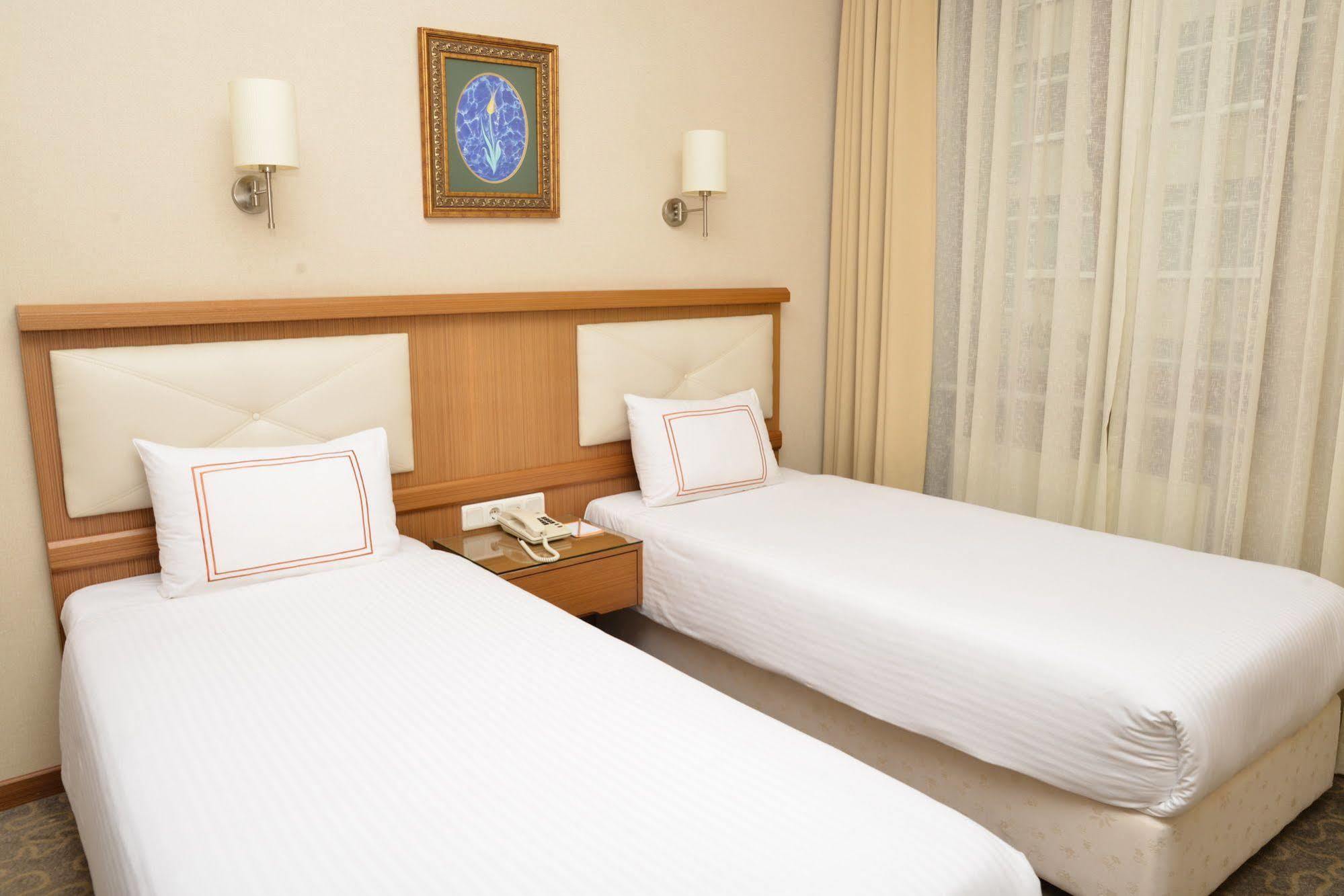 Ilkay Hotel Istanbul Luaran gambar